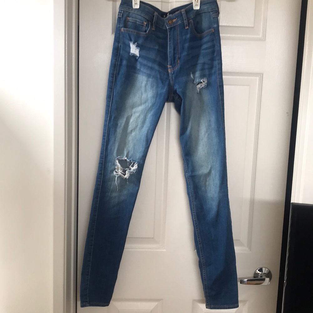 Hollister high waisted skinny jeans.